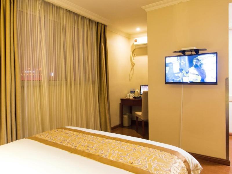 Greentree Inn Jiangsu Taizhou Jingjiang Bus Station Express Hotel Esterno foto